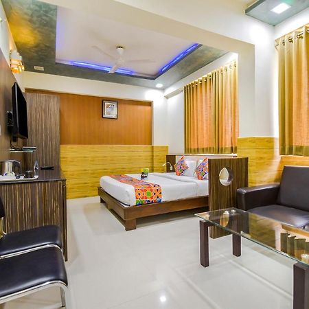 Fabhotel Kohinoor Plaza 아흐메다바드 외부 사진