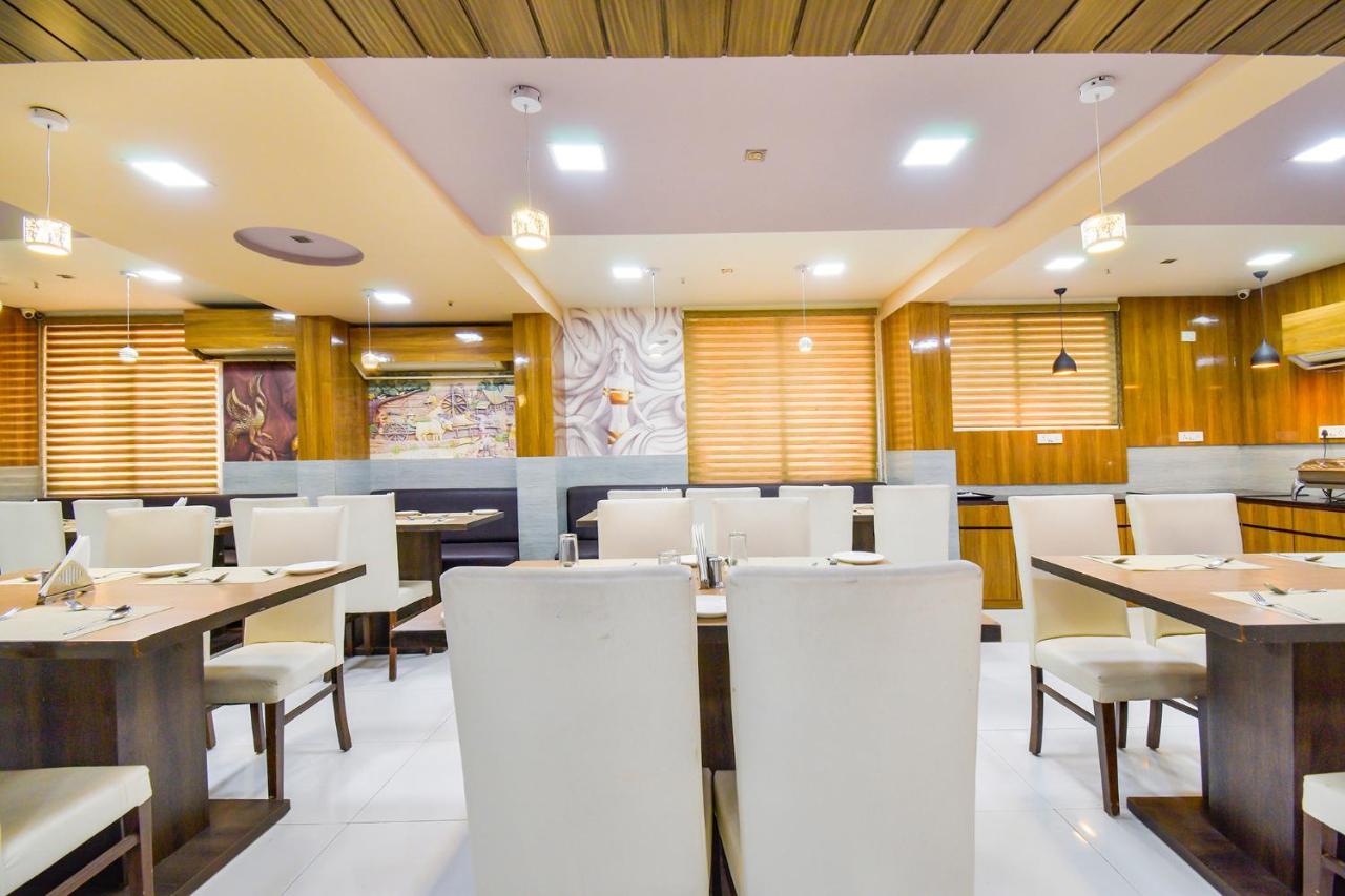 Fabhotel Kohinoor Plaza 아흐메다바드 외부 사진