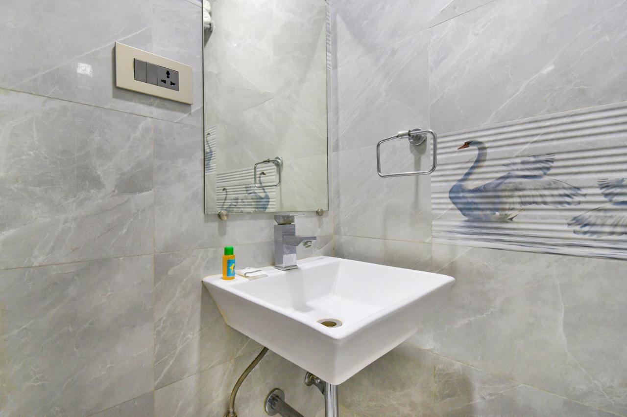Fabhotel Kohinoor Plaza 아흐메다바드 외부 사진
