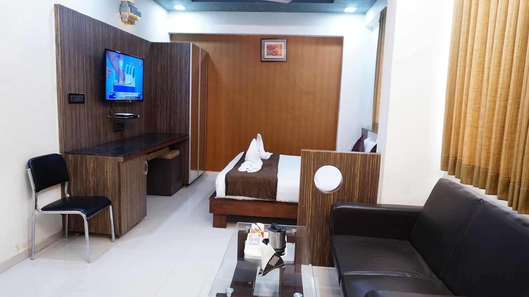 Fabhotel Kohinoor Plaza 아흐메다바드 외부 사진